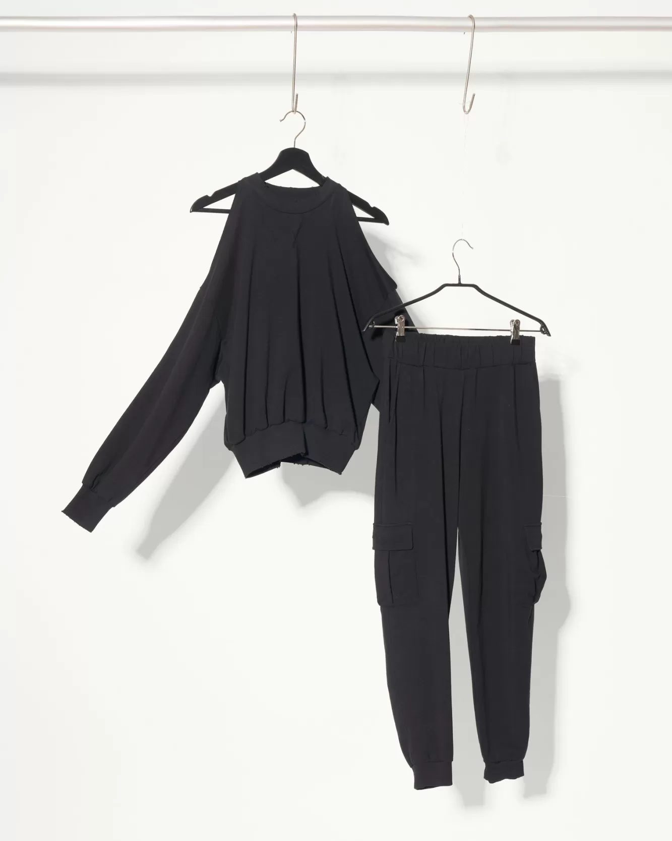 The Akala Studio Black Sky Cargo Set Shop