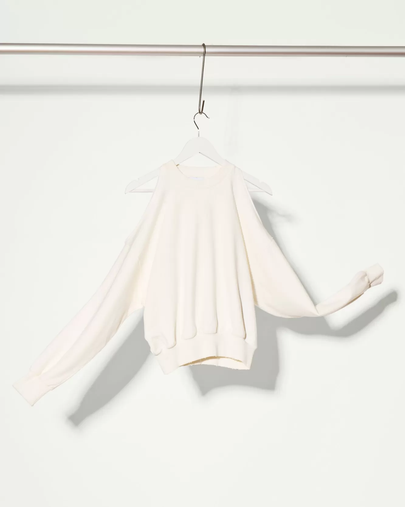 The Akala Studio Milky White Sweater New